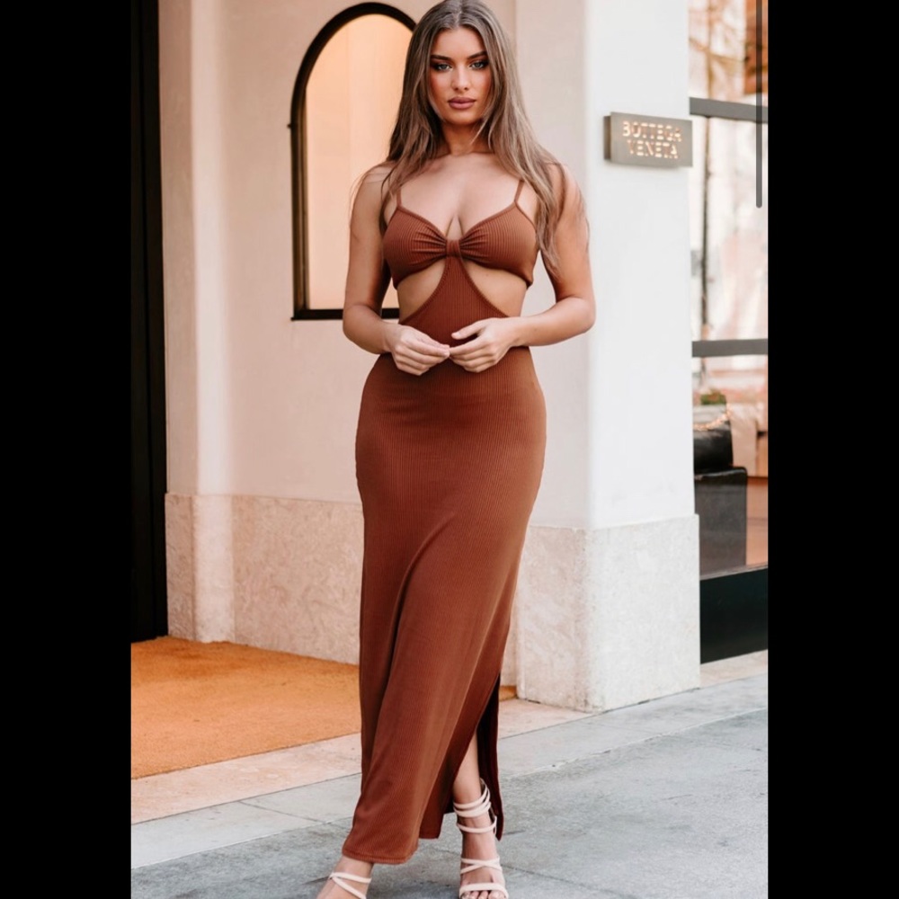 CUT-OUT MAXI DRESS